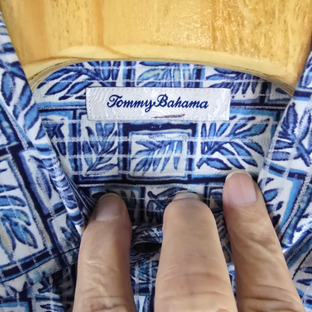 Tommy Bahama Mens XL Blue White Cotton Silk Botanical Tile Print Camp Shirt - Picture 3 of 7